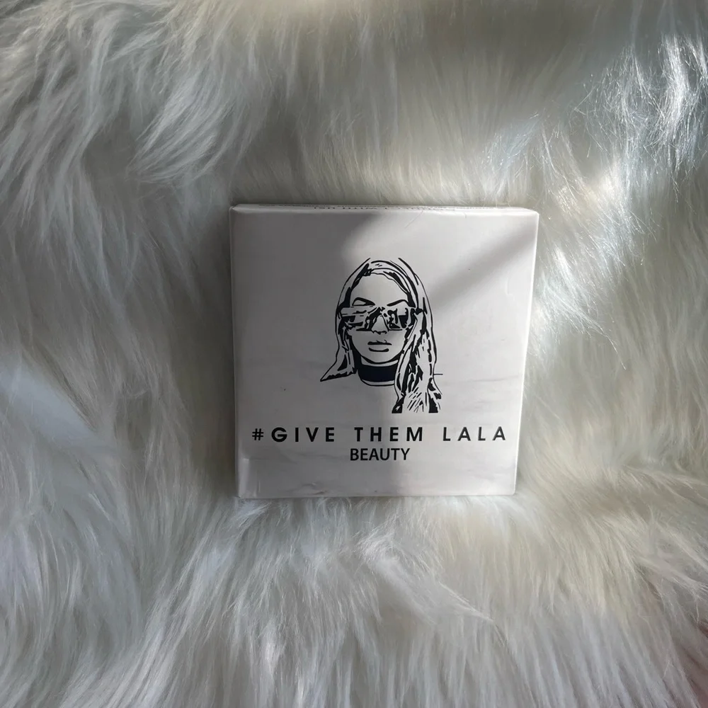 GIVE THEM LALA BEAUTY BARBADOS BRONZER COMPACT WITH MIRROR NIB